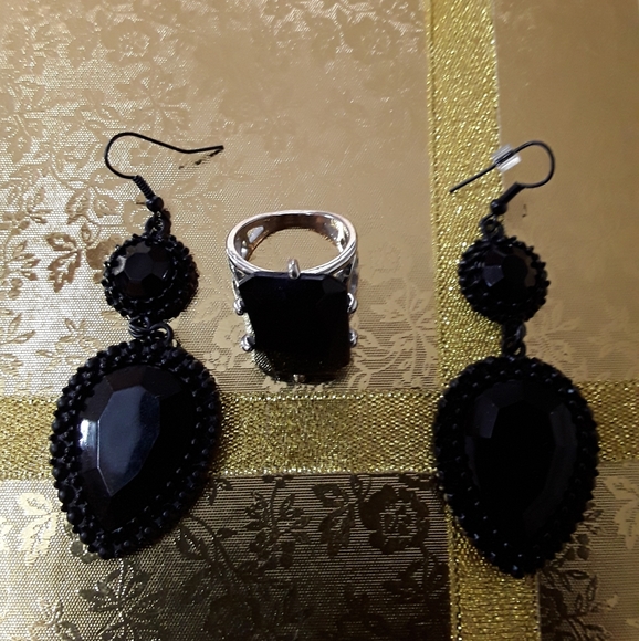 3 piece set Traci Lynn jewelry - Picture 2 of 5